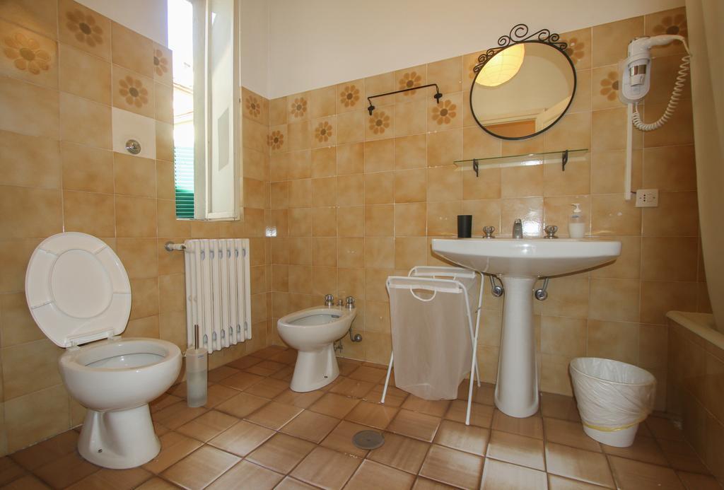 Guest House Be Happy! Florenz Exterior foto
